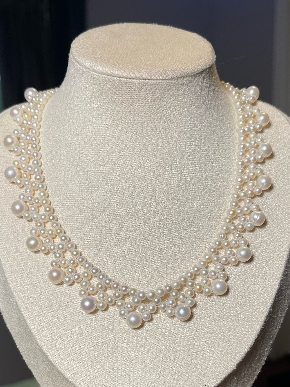 Elegant Freshwater Pearl Cluster Necklace - Cream Pearls
